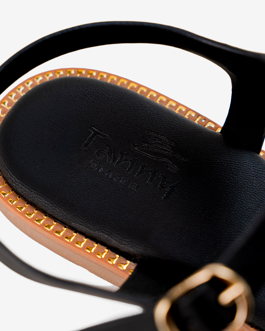 Avery Sandal